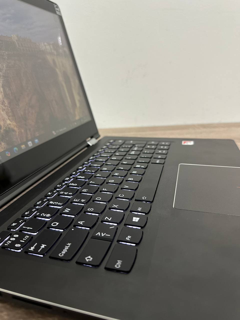 б/в ноутбук Lenovo YOGA 510-14AST - Зображення 4