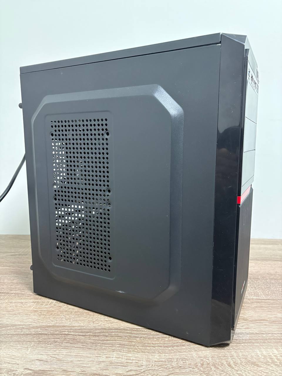 б/в сб intel Celeron g5925/Intel UHD Graphics 610/16gb ddr4/240ssd/450w - Зображення 4