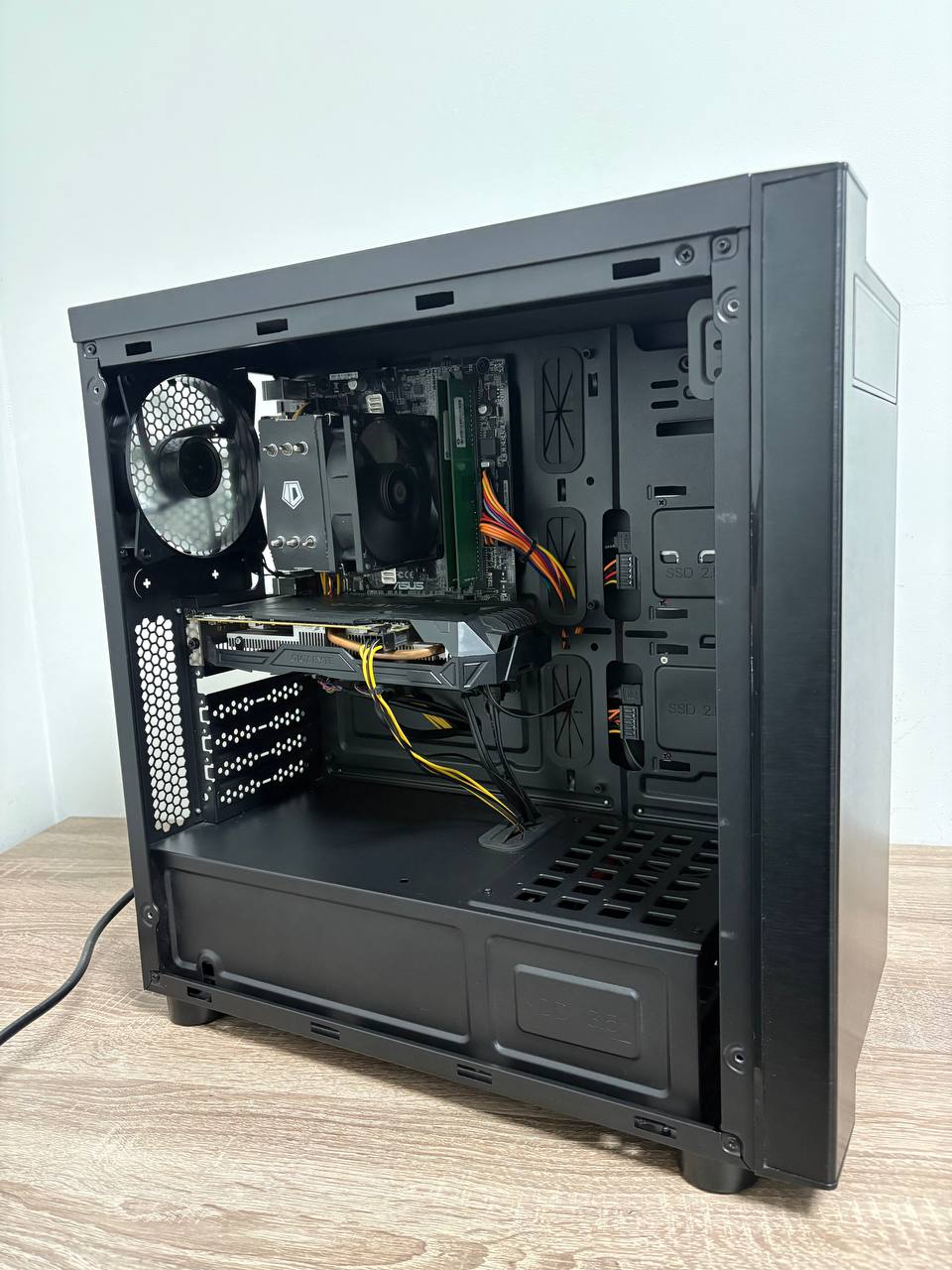 б/в СБ e3-1240v5/1060 3gb/16 gb/120ssd/500hdd/500w